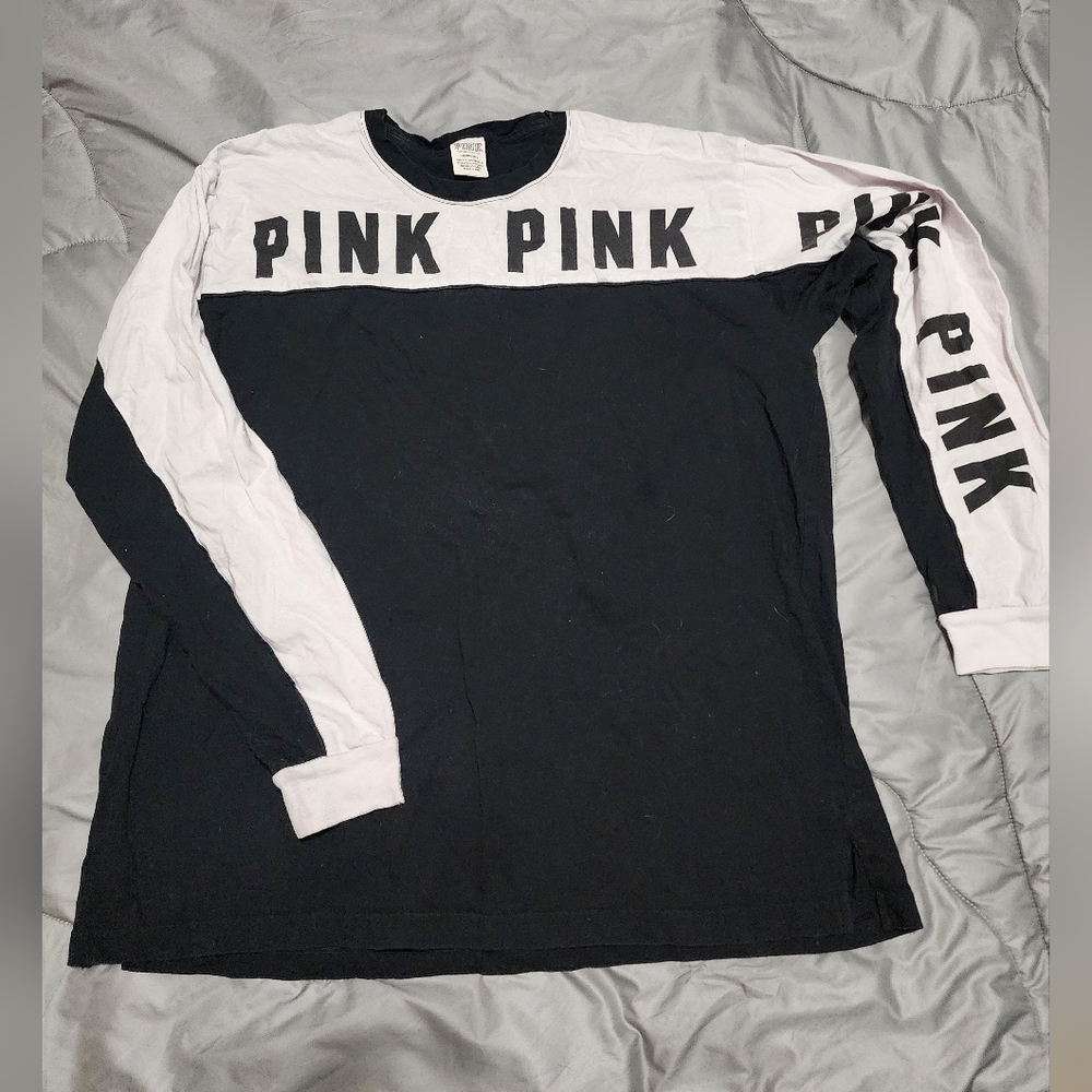 PINK by VS black/white long sleeve. GUC. Women's large.